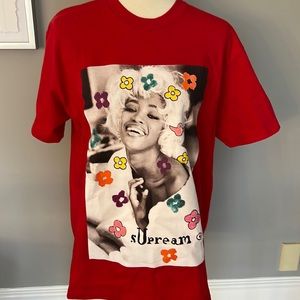 NWT supreme t